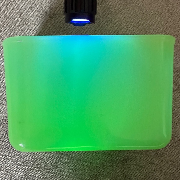 VINTAGE Jadeite Refrigerator Dish with Glass Lid - Picture 14 of 16